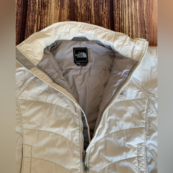 SOLD ✅ The North Face Women's Long Sleeve Full Zip High Neck Ivory Jacket Sz: M - Picture 5 of 14